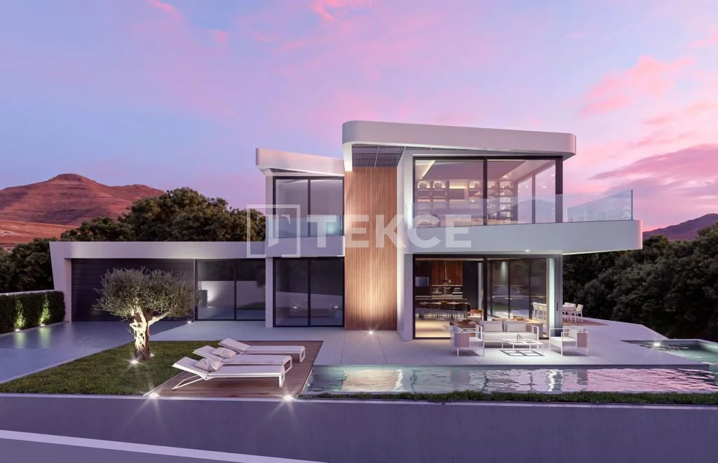 3-Bedroom Villa with Private Pool and Garden in Altea