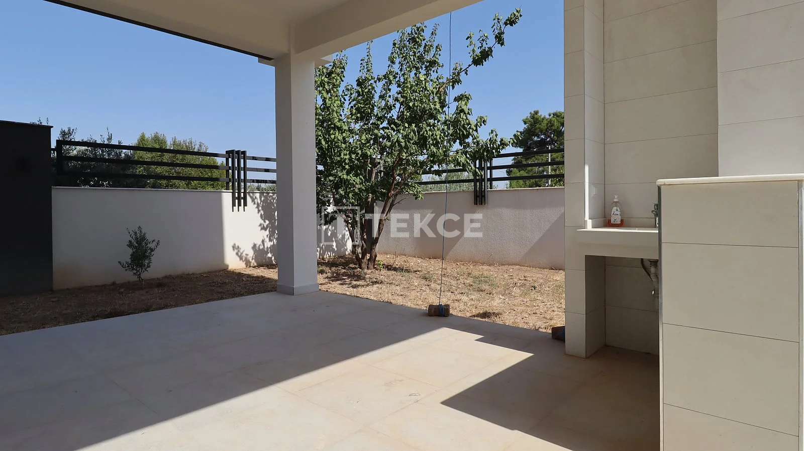 4-Bedroom Villa with Private Pool and Garden in Dosemealti, Antalya, photo 5
