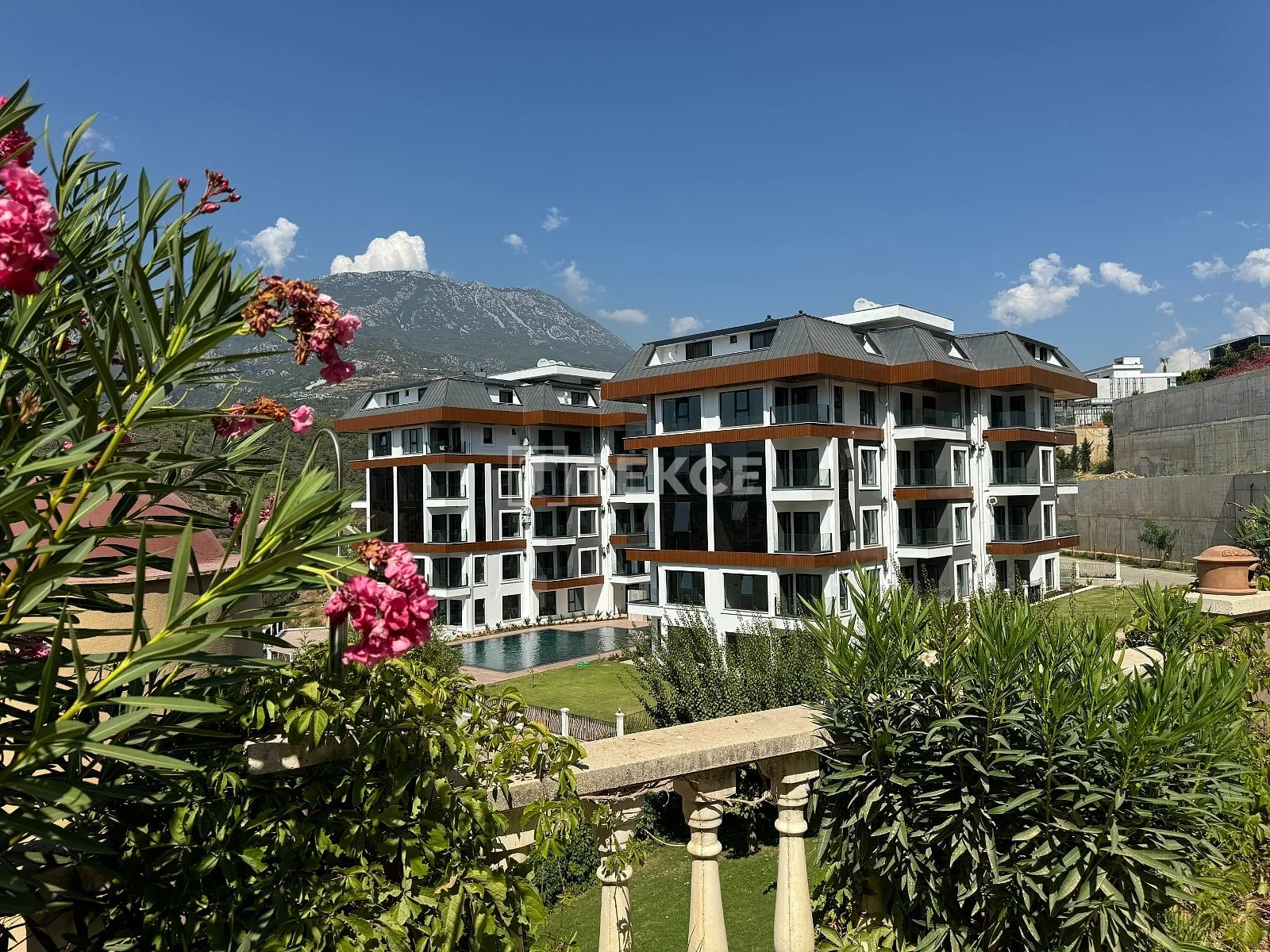 1-Bedroom Apartment with Sea View in Kargicak, Alanya, photo 5
