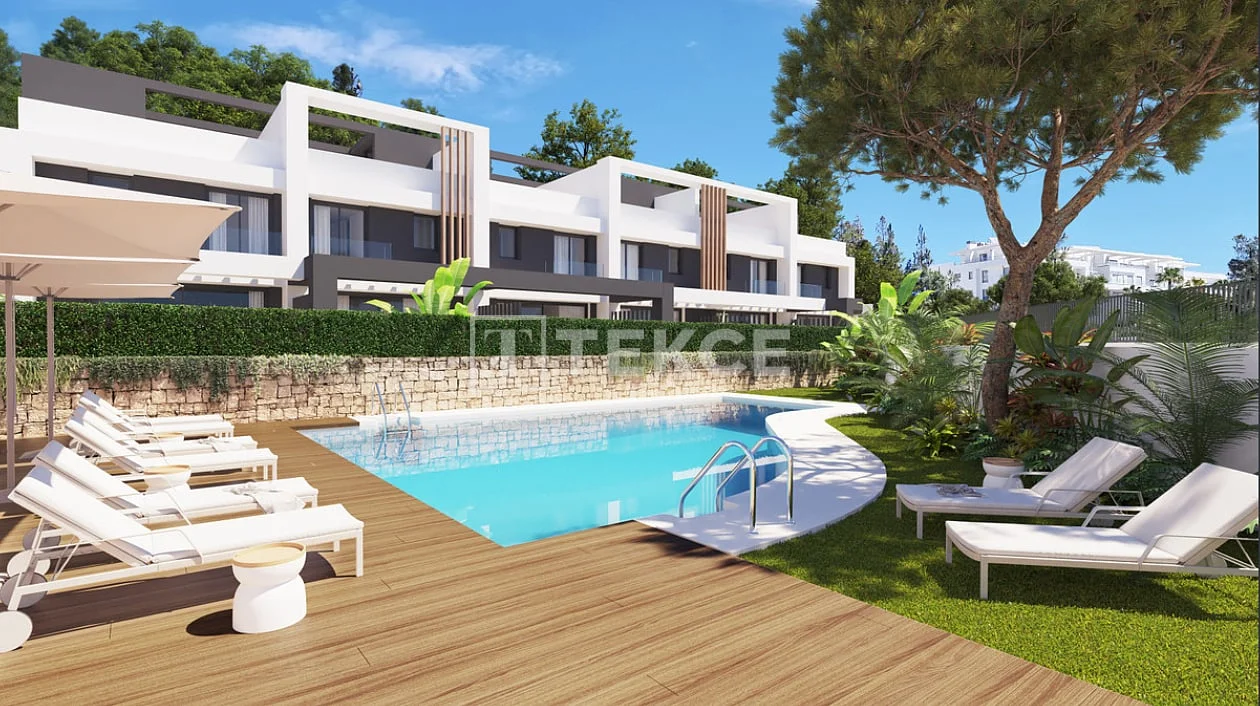 3-Bedroom Townhouse with Garden in Mijas