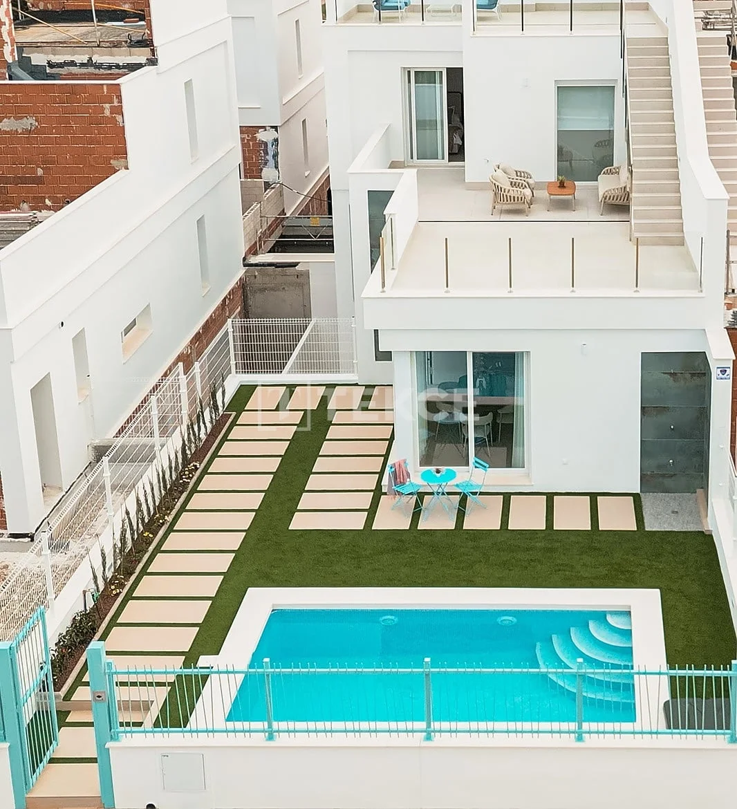 3-Bedroom Villa with Private Pool in Los Alcazares, photo 3