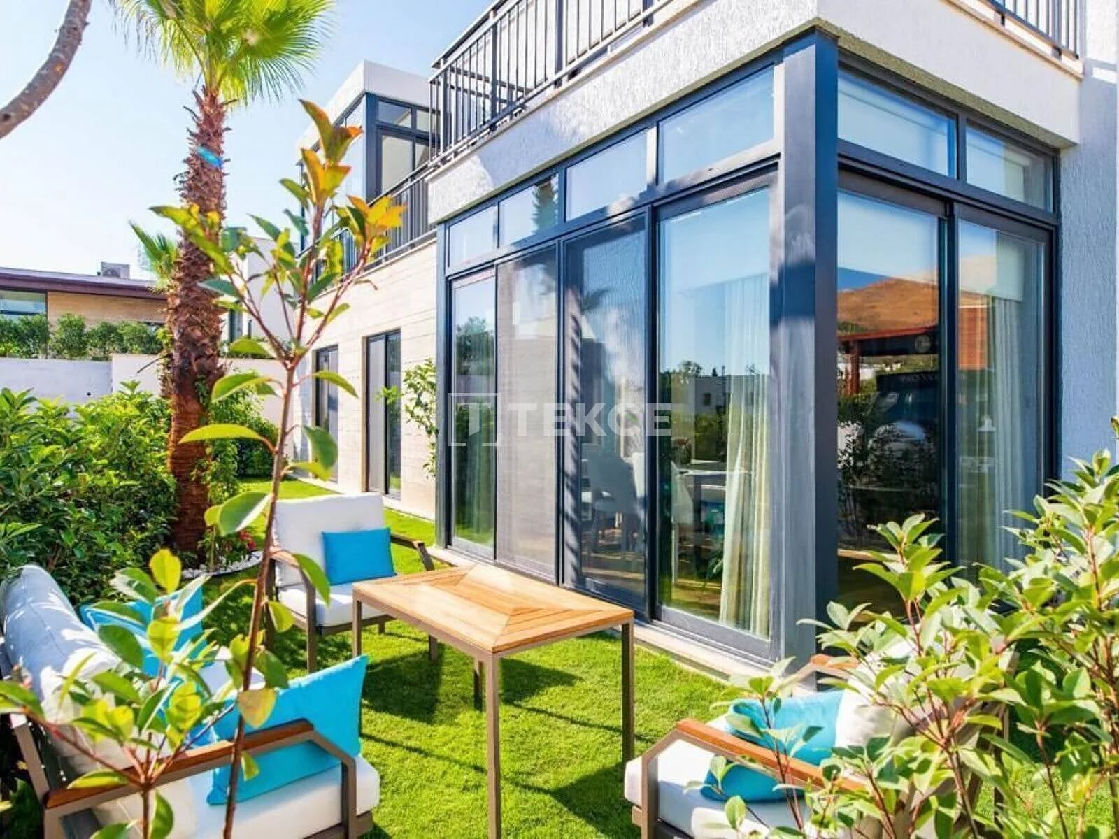 3-Bedroom Penthouse and Apartment with Private Garden in Bodrum, photo 2