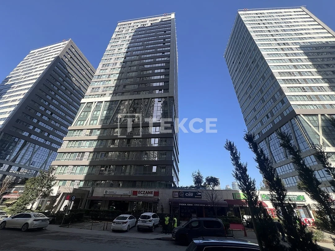 3-Bedroom Apartment with Sea and City Views in Kadikoy, Istanbul