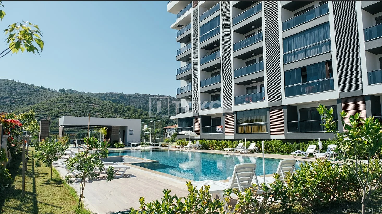 1-Bedroom Apartment with Balcony and Terrace in Gazipasa