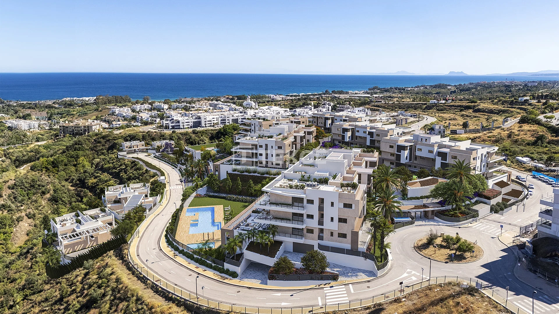 2-Bedroom Penthouse with Sea View in Estepona, photo 2