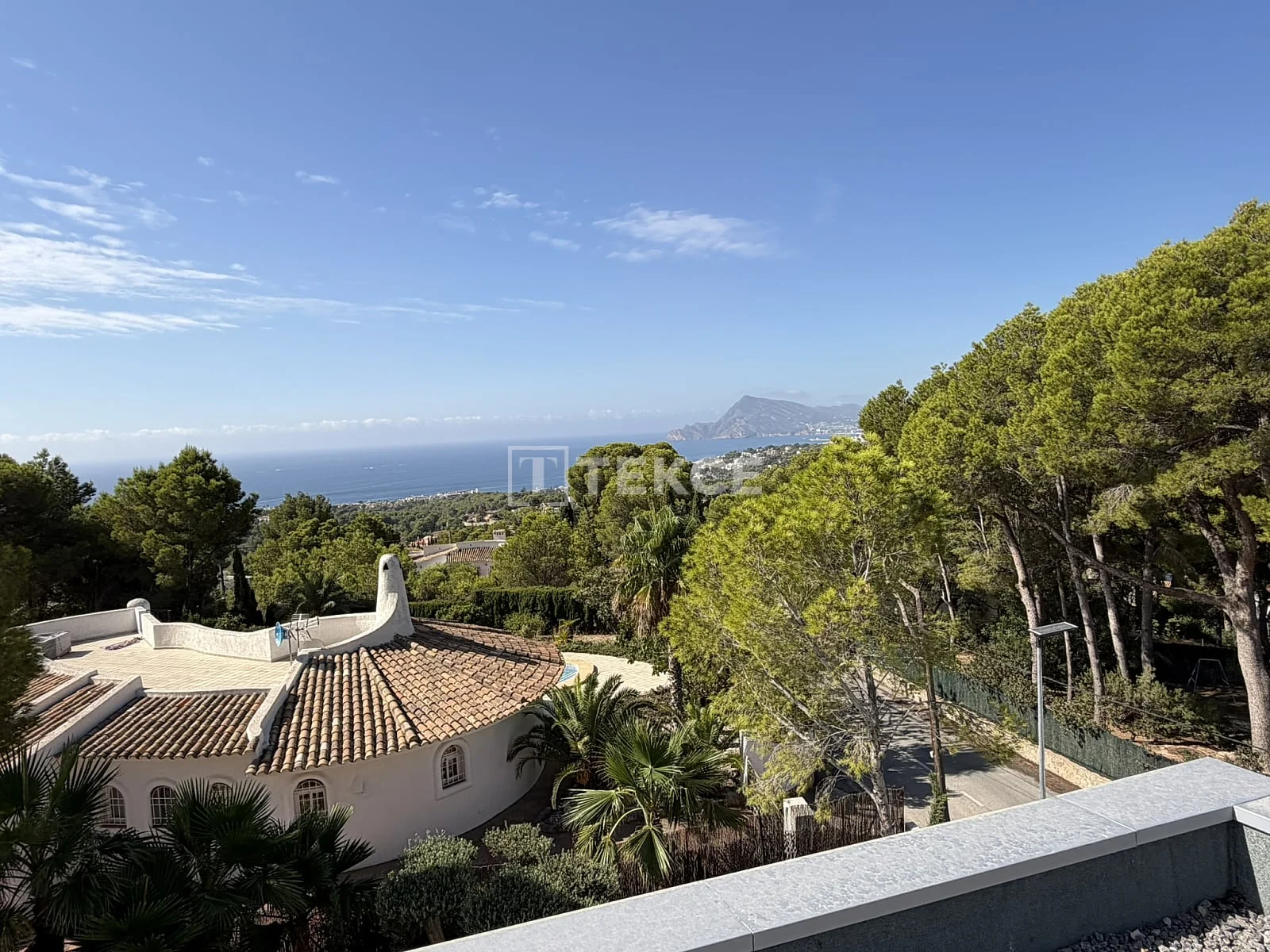 4-Bedroom Villa with Private Pool in Altea, photo 2