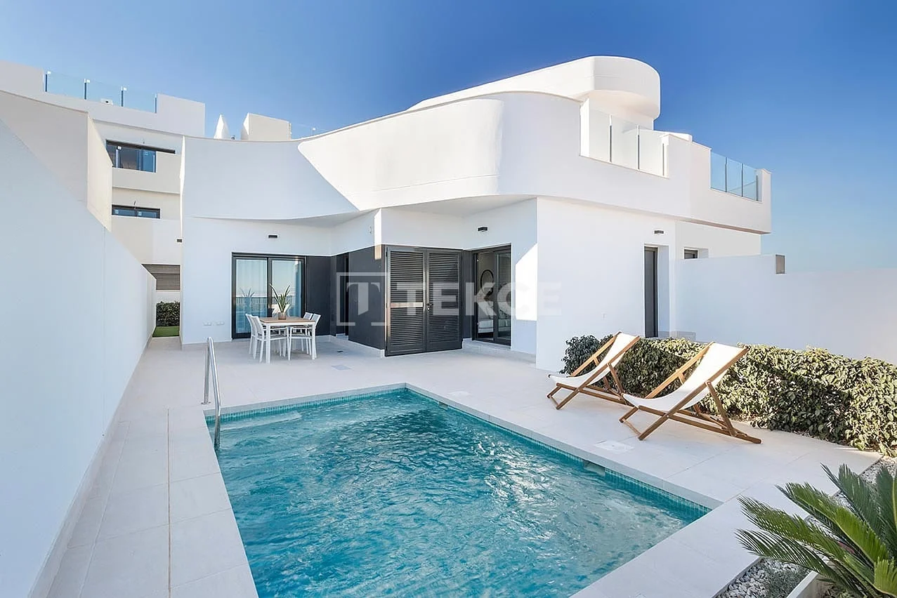 3-Bedroom Villa with Private Pool and Garden in Torrevieja