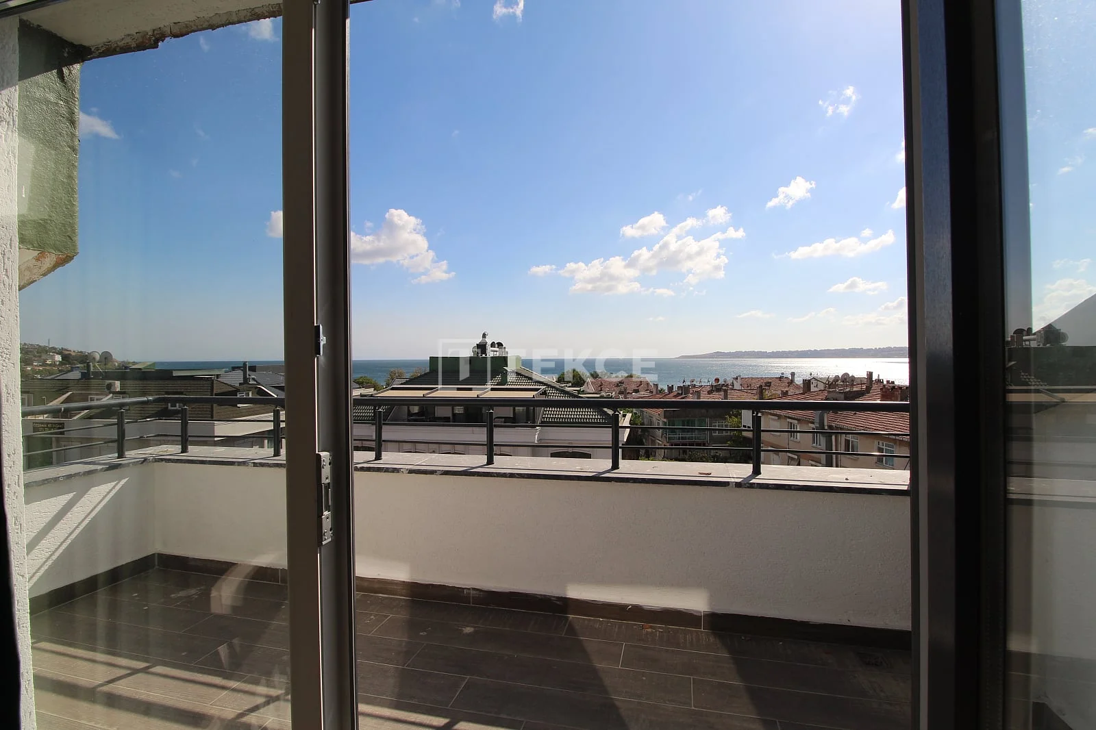 3-Bedroom Apartment with Sea and City Views in Fatih, Istanbul, photo 3