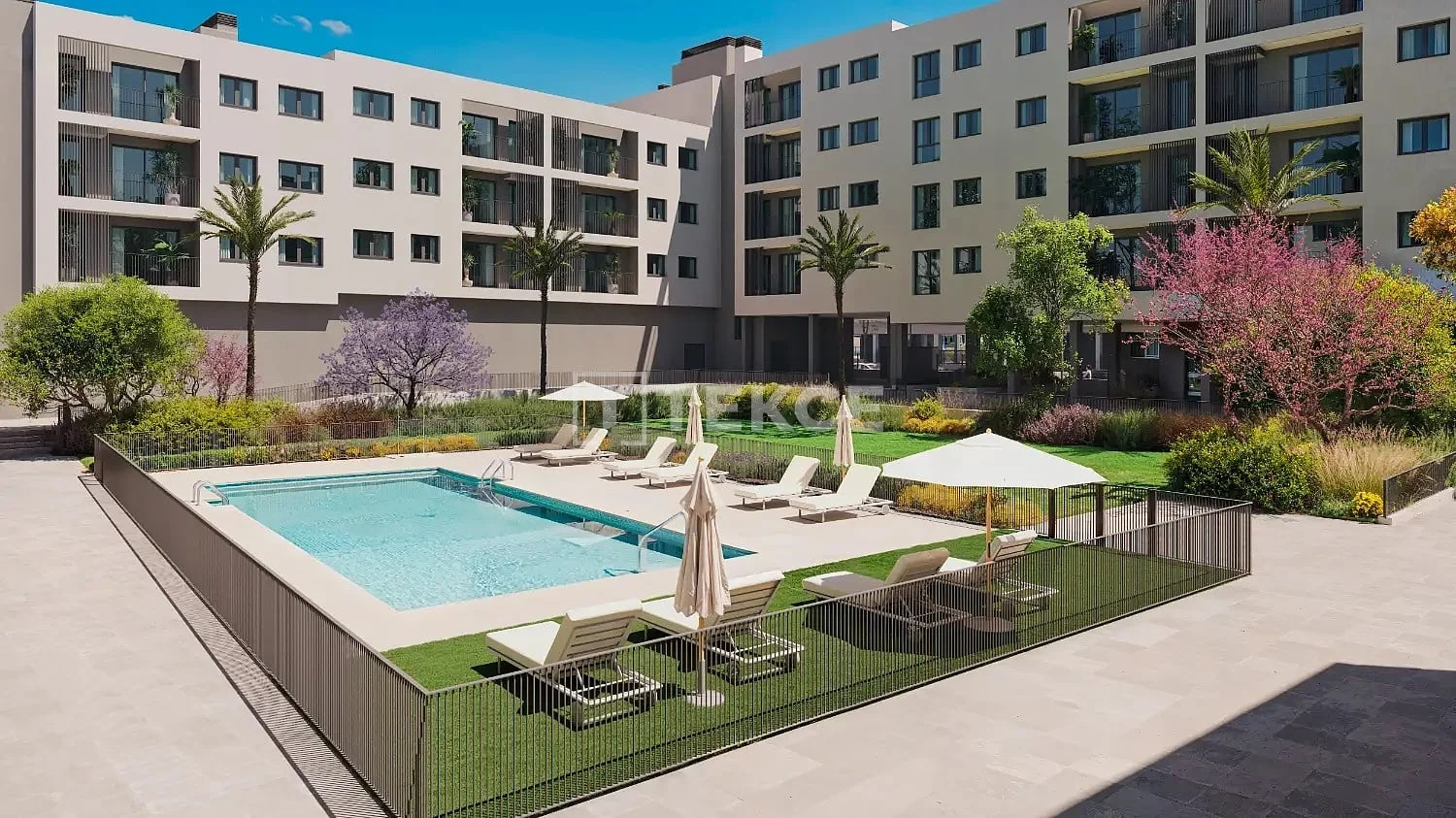 3-Bedroom Apartment with Shared Pool in Alicante
