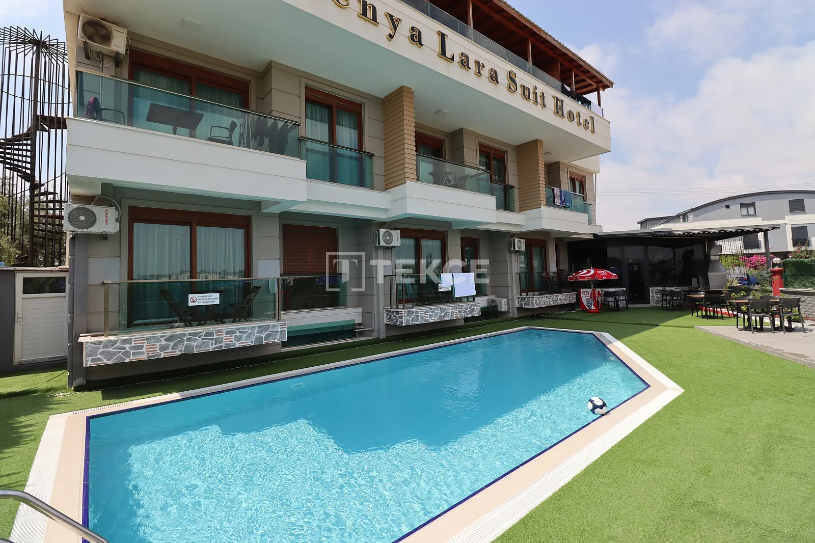 Commercial Hotel Building in Muratpasa, Antalya, photo 2