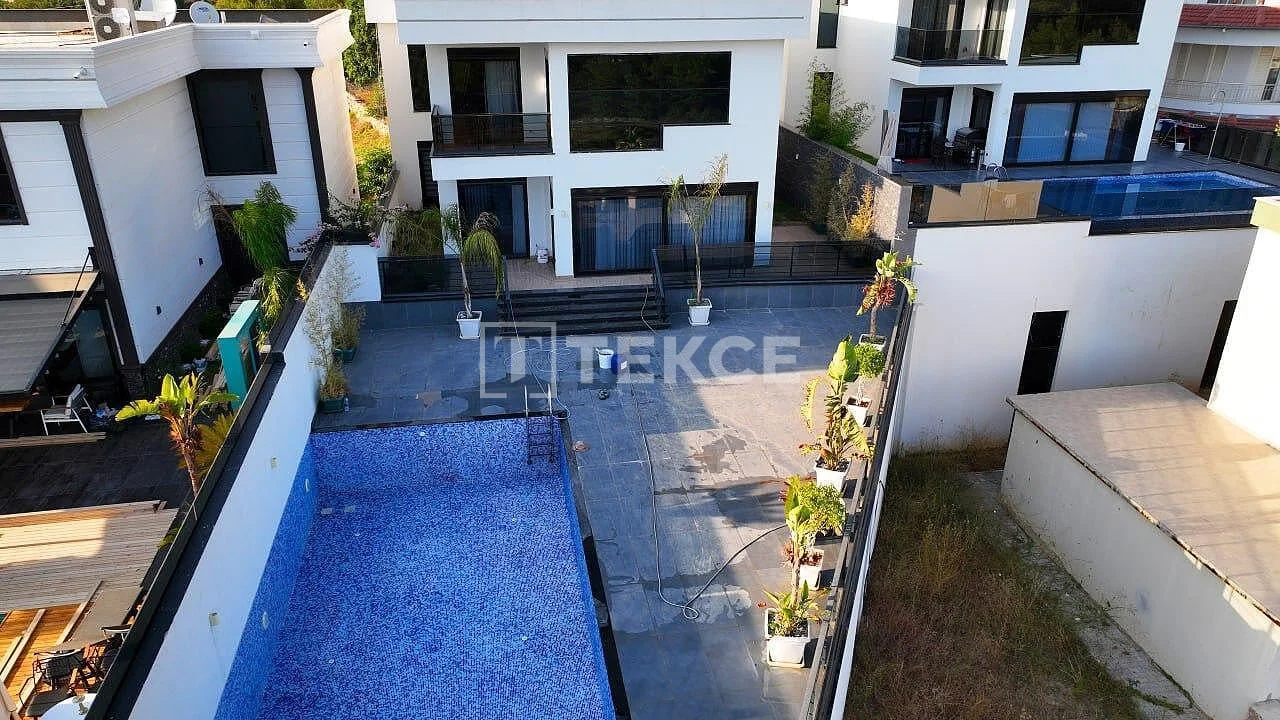 5-Bedroom Villa with Private Pool and Garden in Alanya