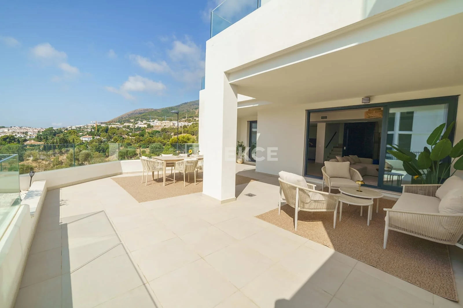 3-Bedroom Townhouse with Sea View in Benalmadena