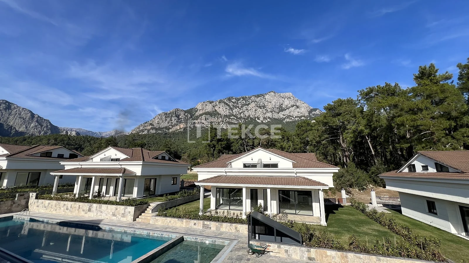 3-Bedroom Villa with Mountain Views in Kemer, Turkey, photo 4