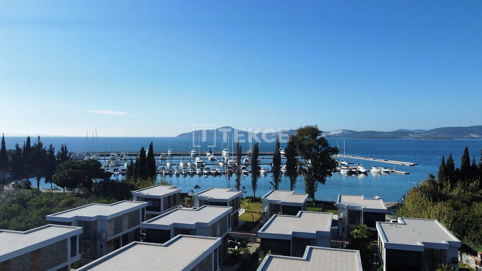 3-Bedroom Beachfront Villa with Private Pool in Milas, photo 2
