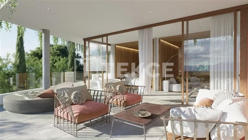 2-Bedroom Penthouse with Sea View in Fuengirola, photo 2