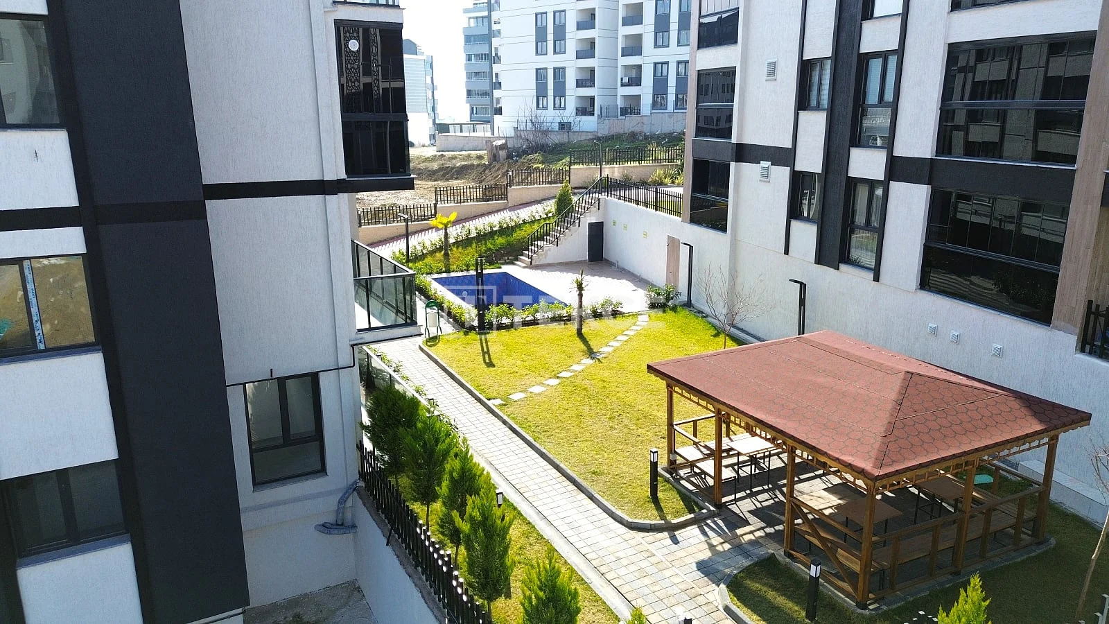 3-Bedroom Apartment in New Complex in Bursa, photo 4