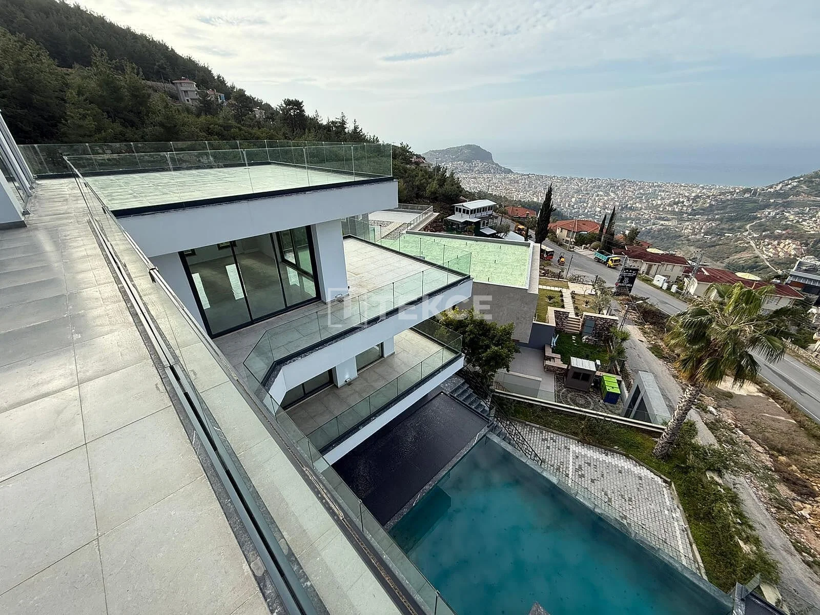 6-Bedroom Villa with Panoramic Sea Views in Alanya, photo 5