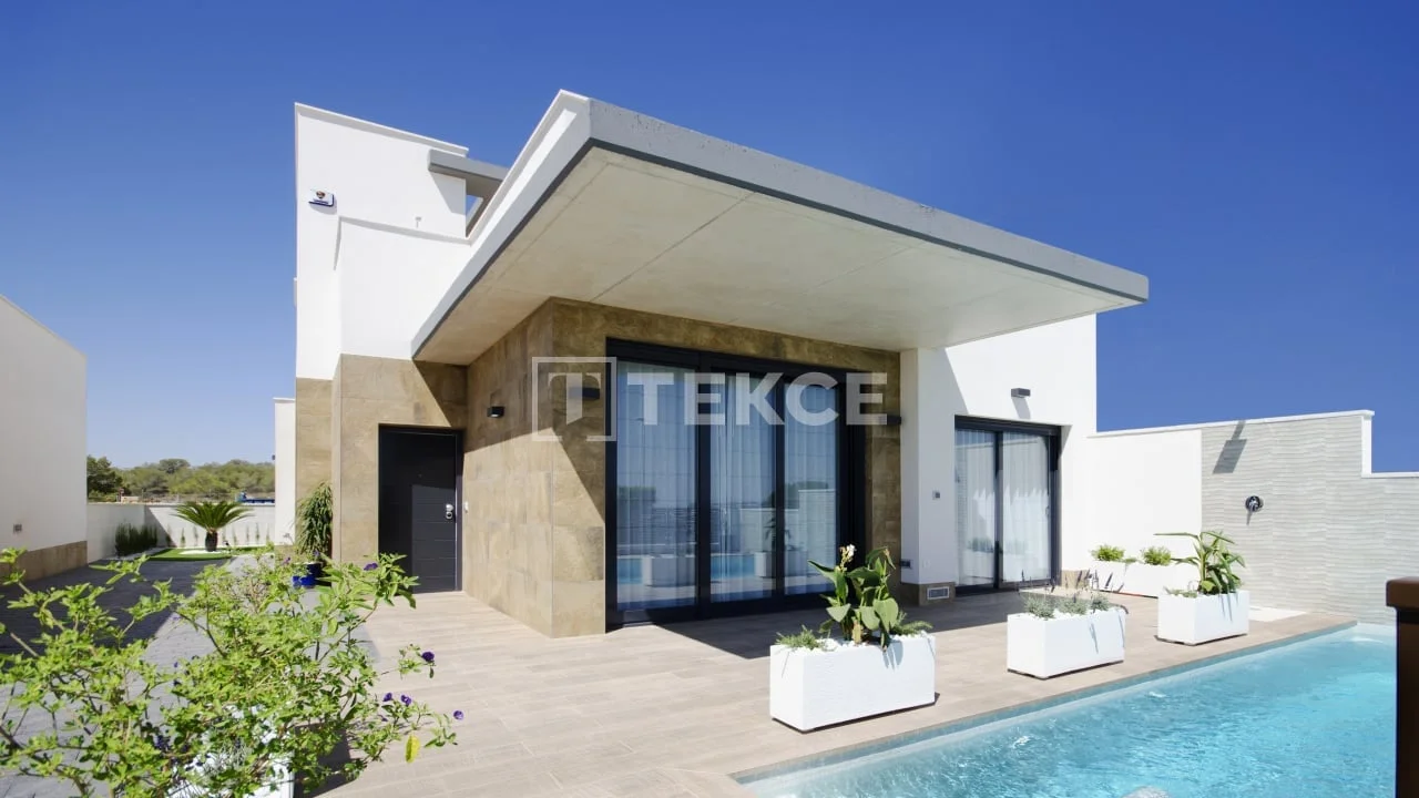 3-Bedroom Villa with Private Pool and Sea View in San Miguel de Salinas, photo 2