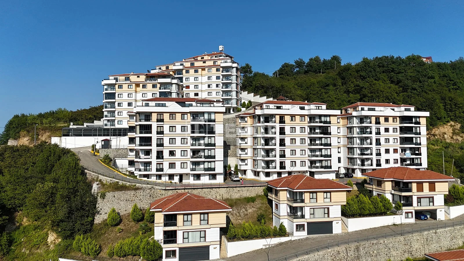 2-Bedroom Apartment with Mountain and Sea Views in Arakly, photo 3