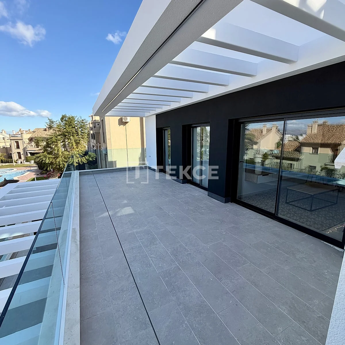 2-Bedroom Apartment with Garden and Terrace in Algorfa, photo 2