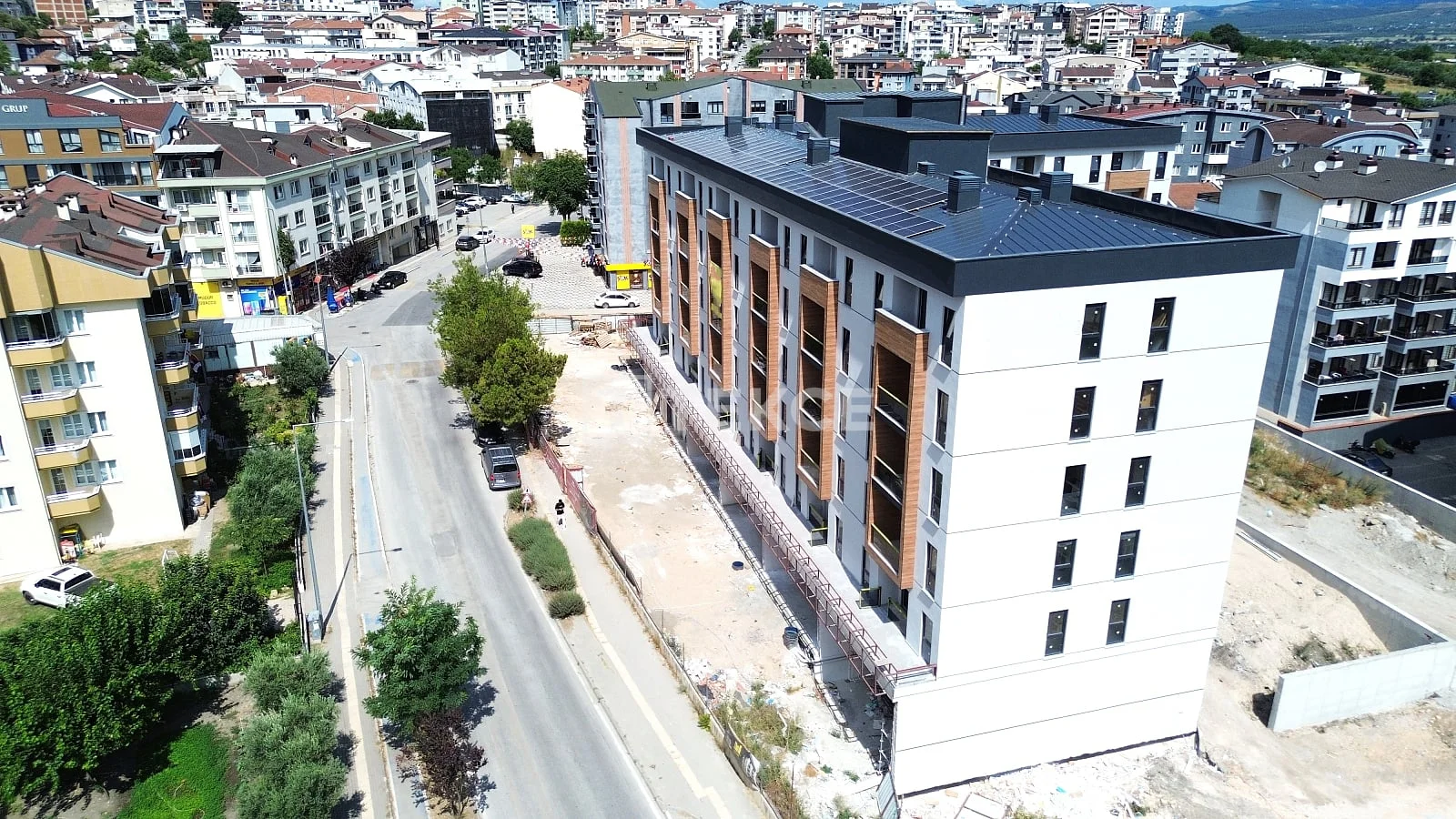 2-Bedroom Apartment with City View in Nilüfer