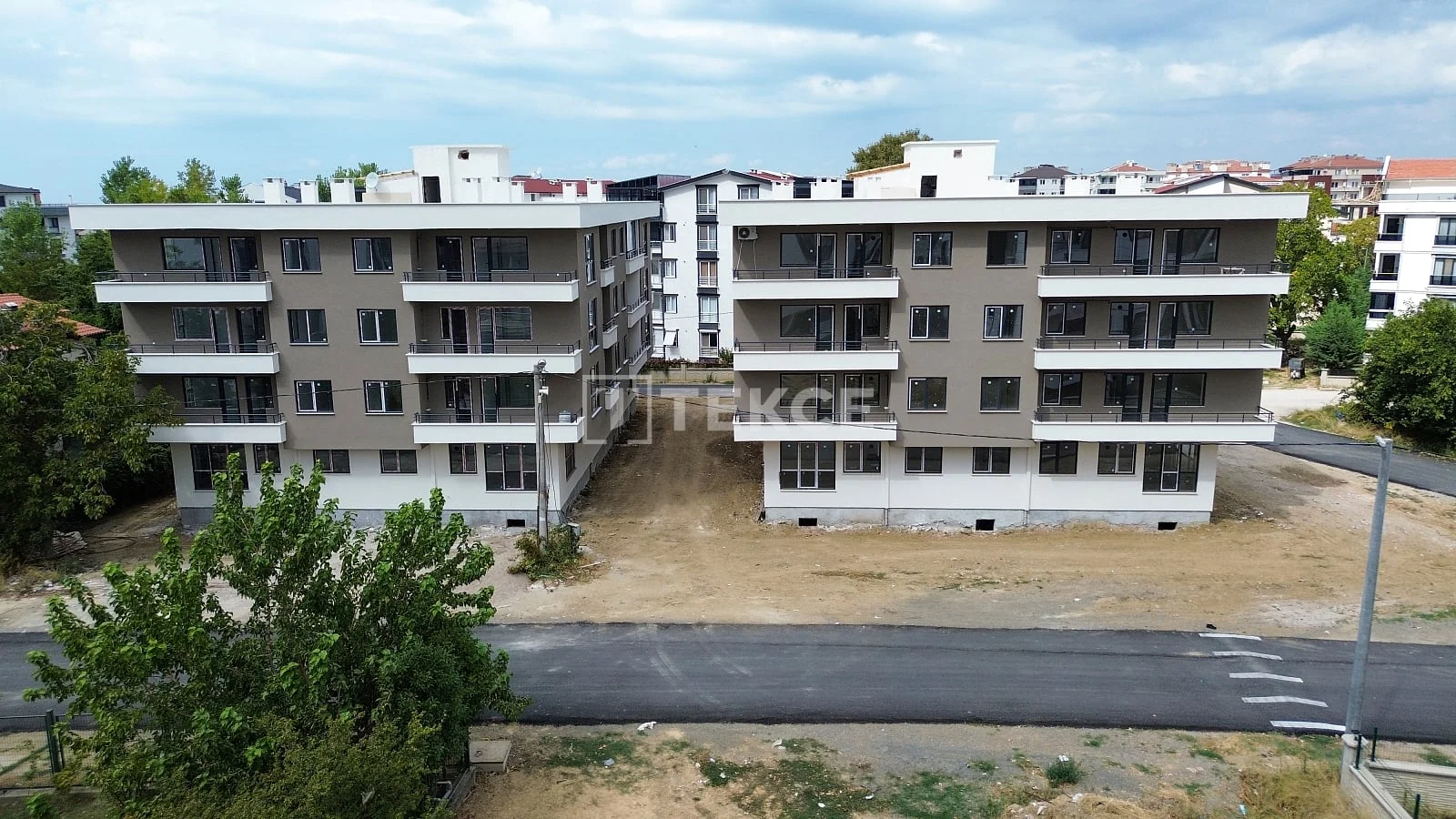 2-Bedroom Apartment with Sea and City Views in Cinarcik, photo 2