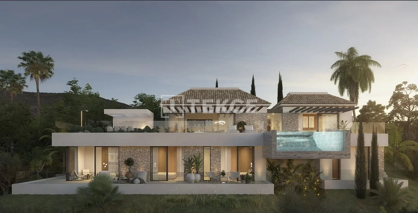 4-Bedroom Villa with Sea and Golf Course Views in Mijas, photo 2
