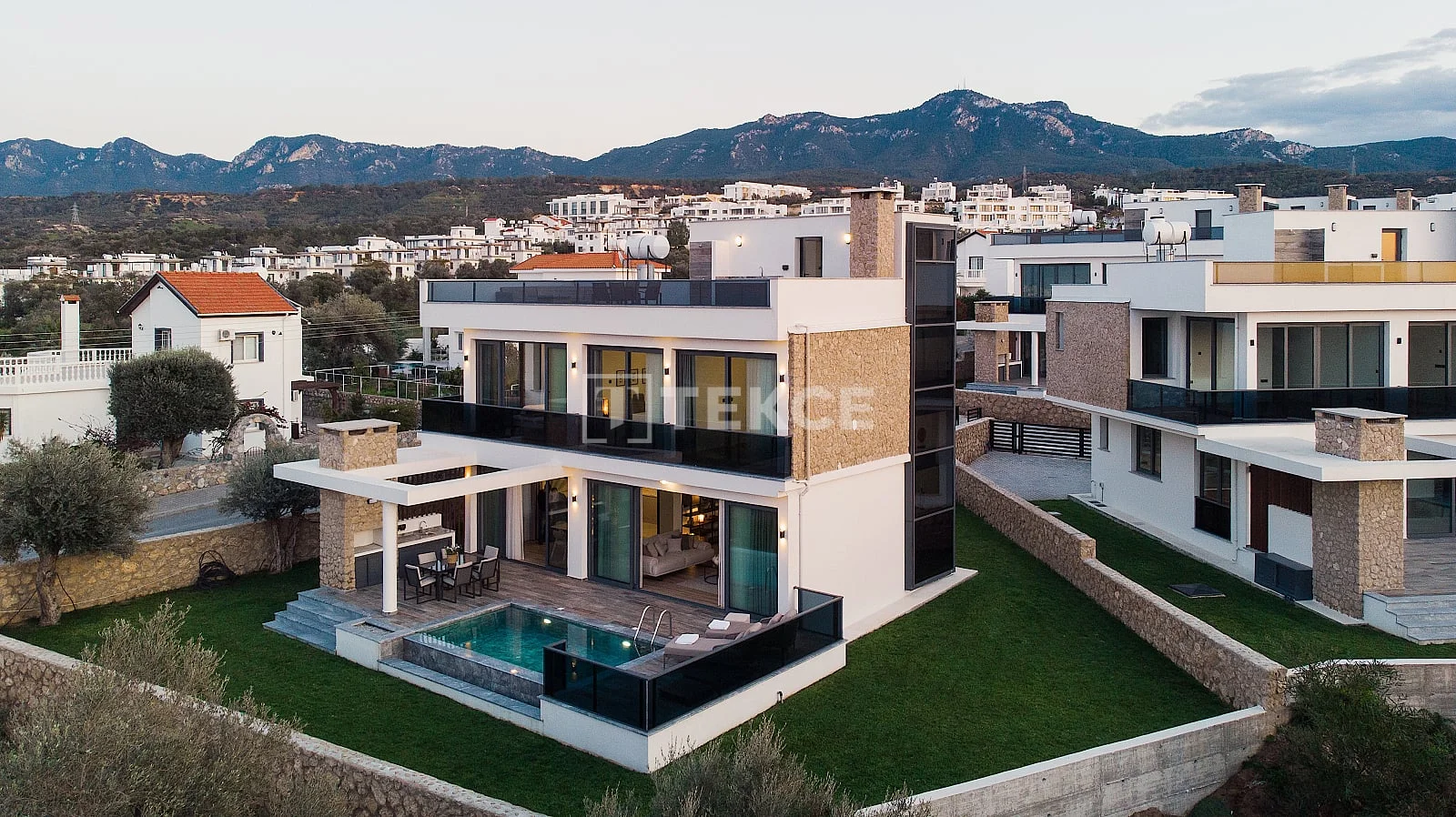 3-Bedroom Villa with Sea and Mountain Views in Kyrenia, photo 4