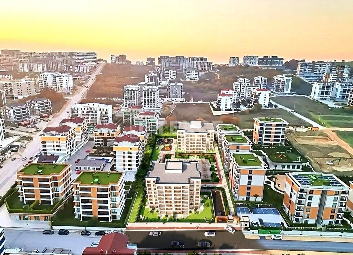 3-Bedroom Apartment with Shared Pool in Nilüfer, Bursa