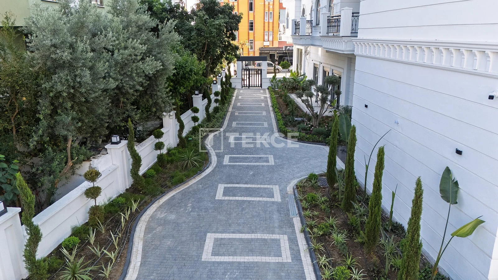 2-Bedroom Apartment with City View in Alanya, photo 5
