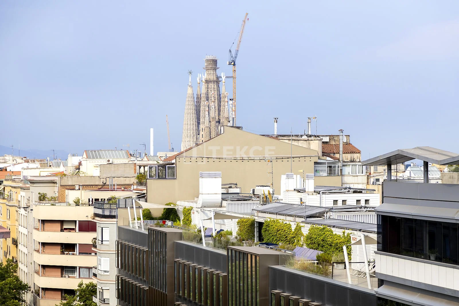 1-Bedroom Apartment with City View in Barcelona City Center