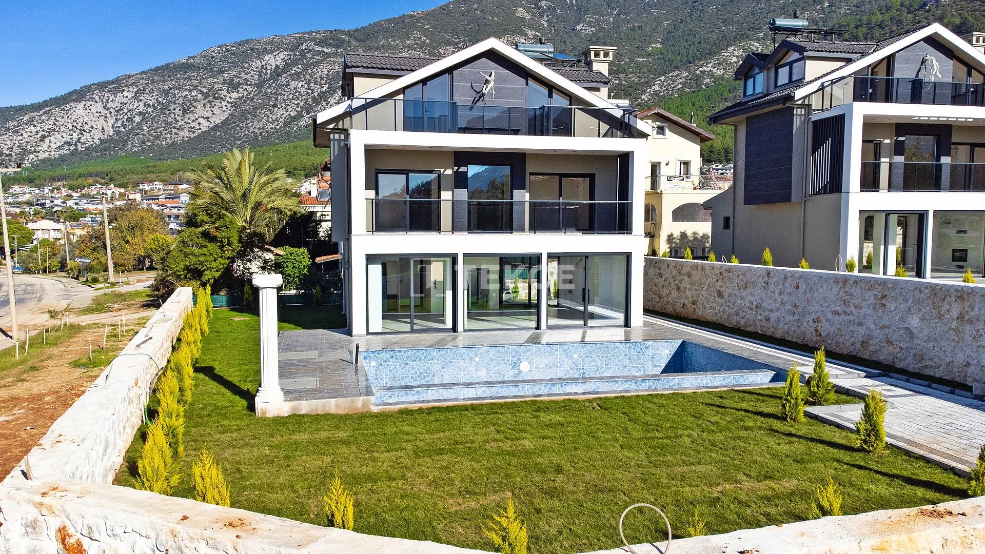 4-Bedroom Villa with Private Pool in Fethiye