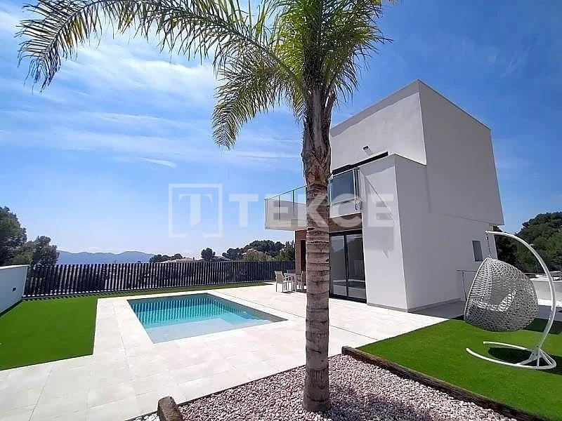 3-Bedroom Villa with Private Pool and Sea View in La Nucia, photo 2