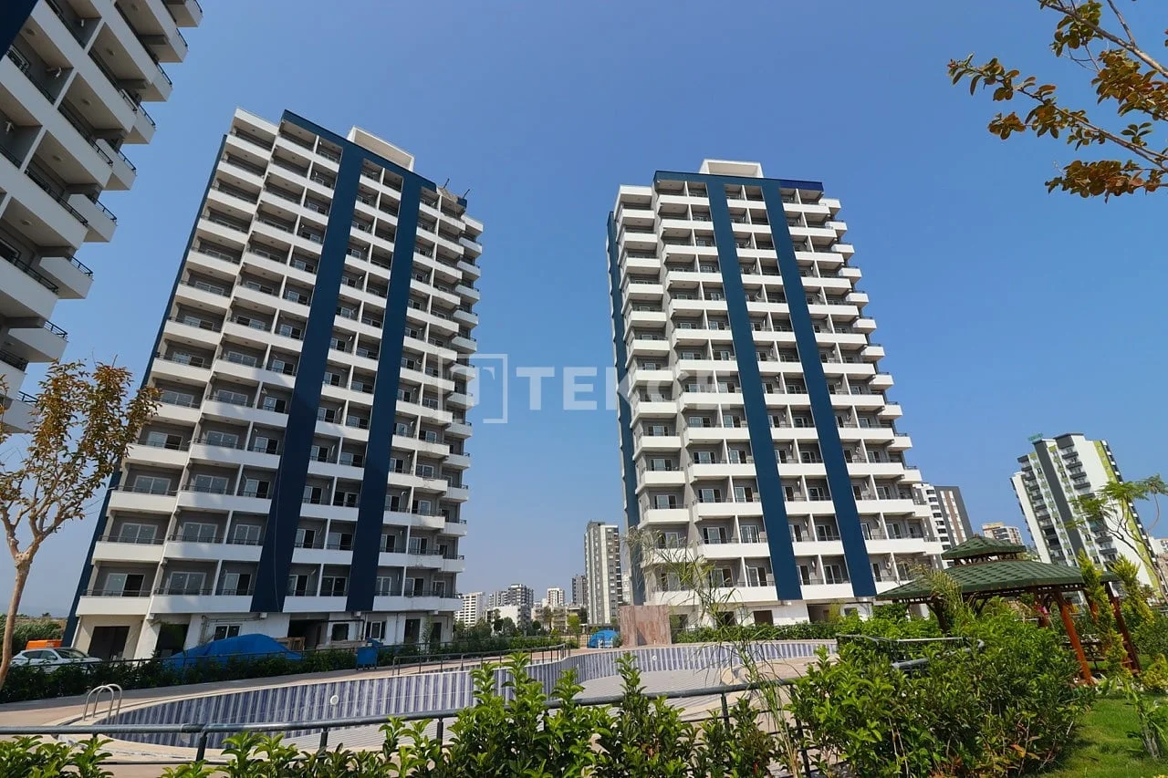 2-Bedroom Apartment with Sea View in Mersin, Turkey, photo 3