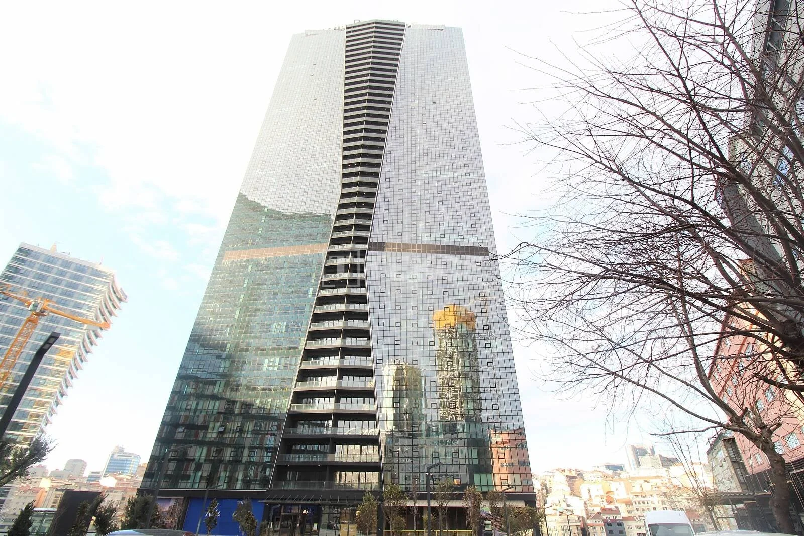 2-Bedroom Apartment with City View in Sisli, Istanbul