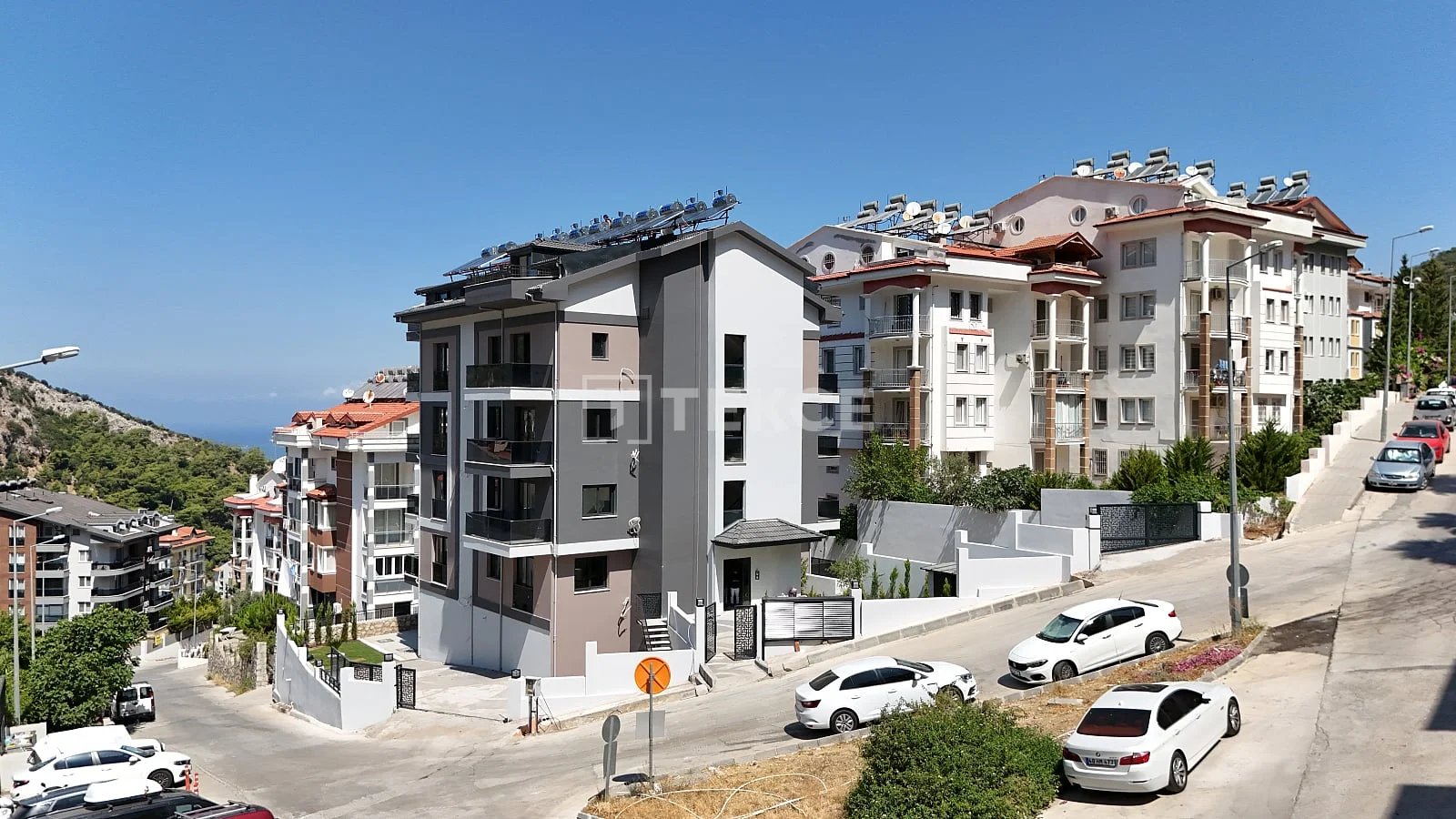 2-Bedroom Apartment with Balcony and City Views in Fethiye, photo 5
