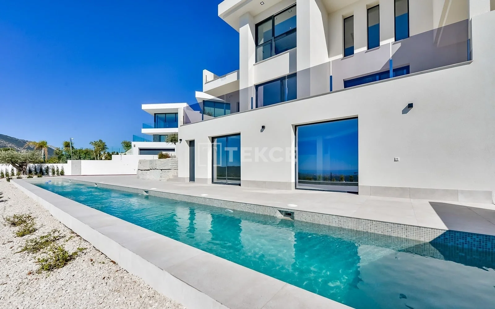 8-Bedroom Villa with Private Pool and Sea View in Finestrat, photo 2