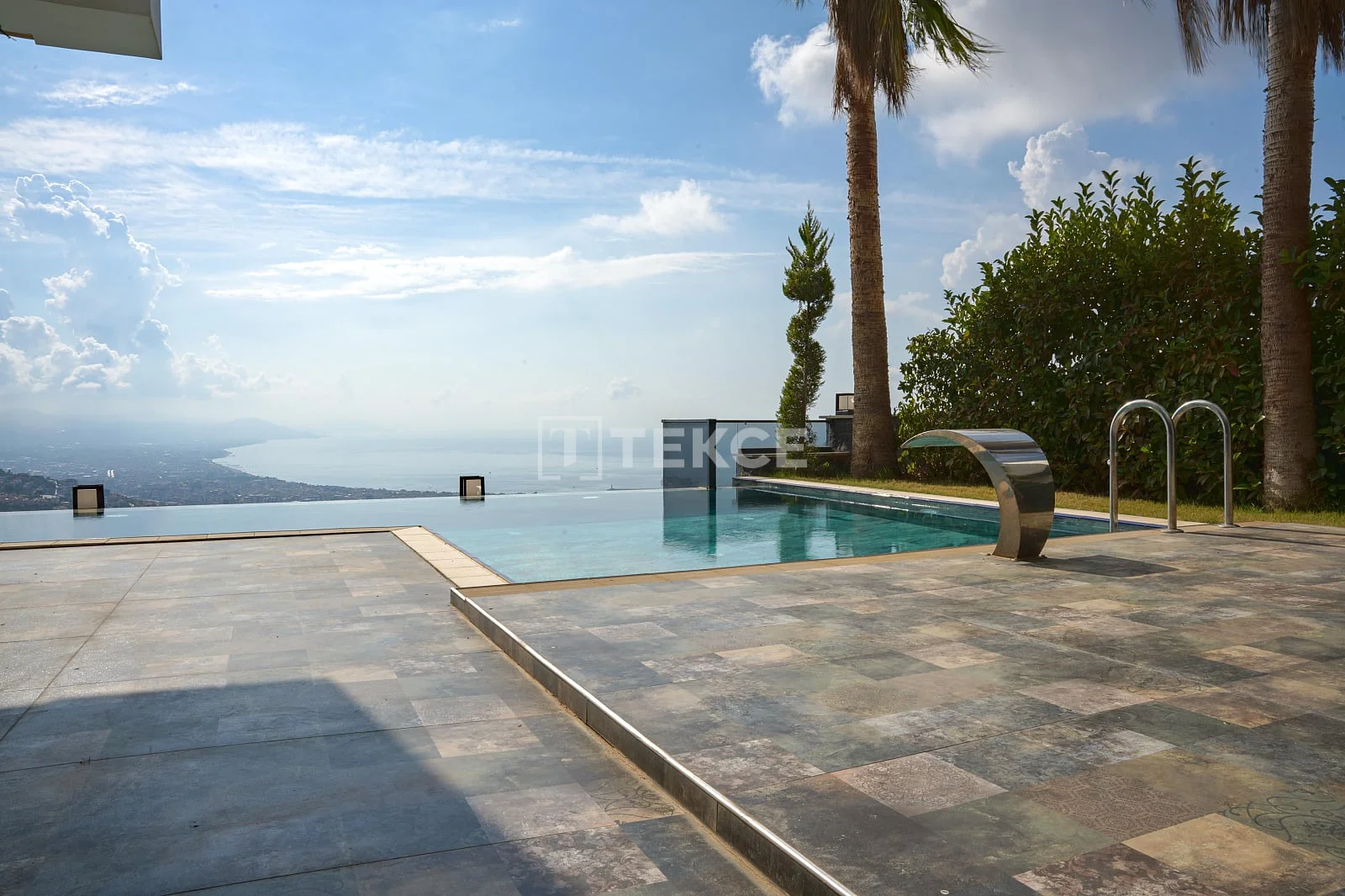 5-Bedroom Villa with Sea and City Views in Alanya, photo 3