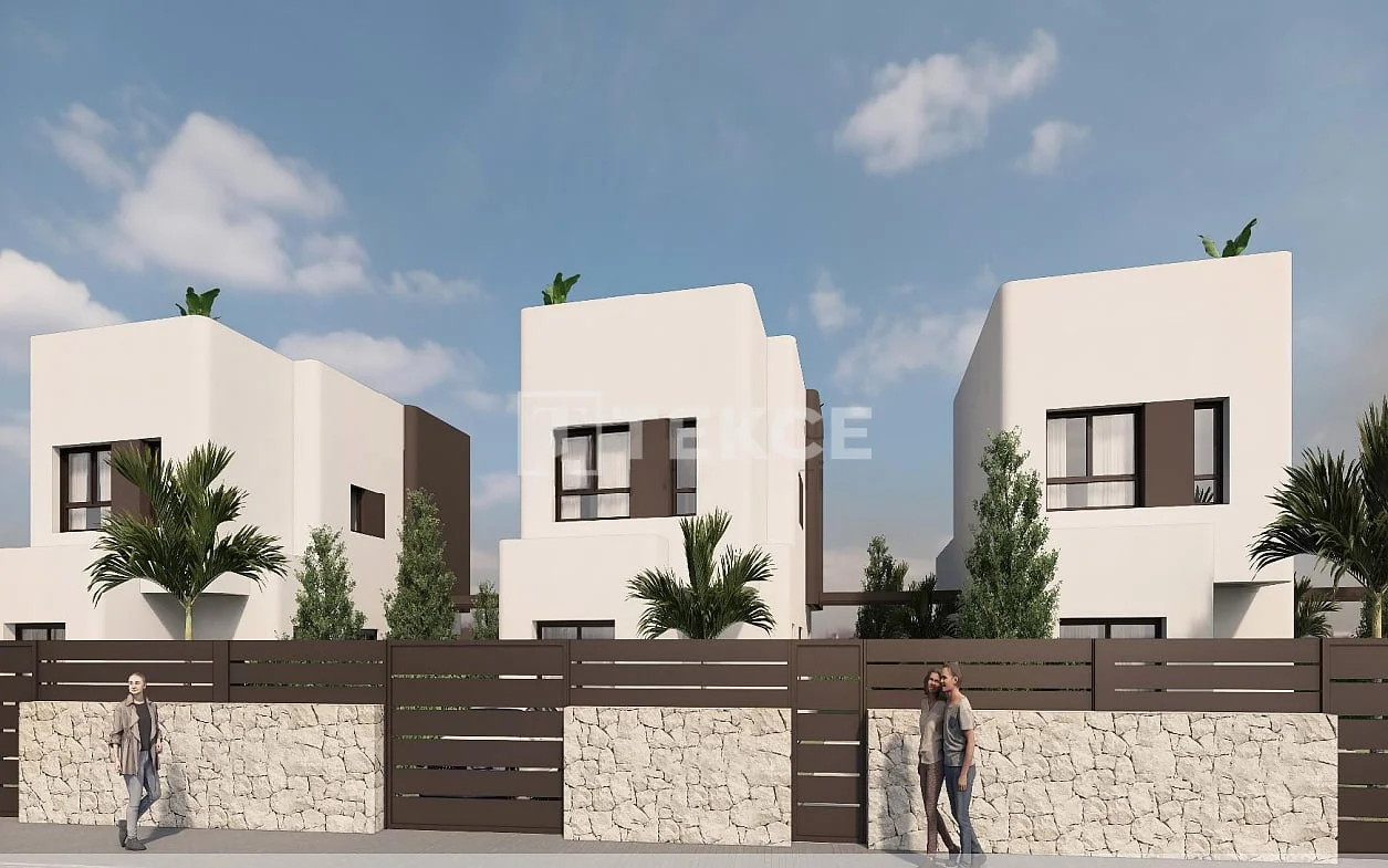 3-Bedroom Villa with Private Pool in Pilar de la Horadada, photo 2
