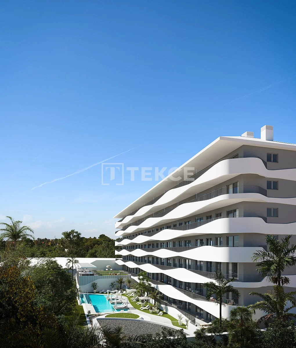3-Bedroom Apartment with Sea View in Fuengirola