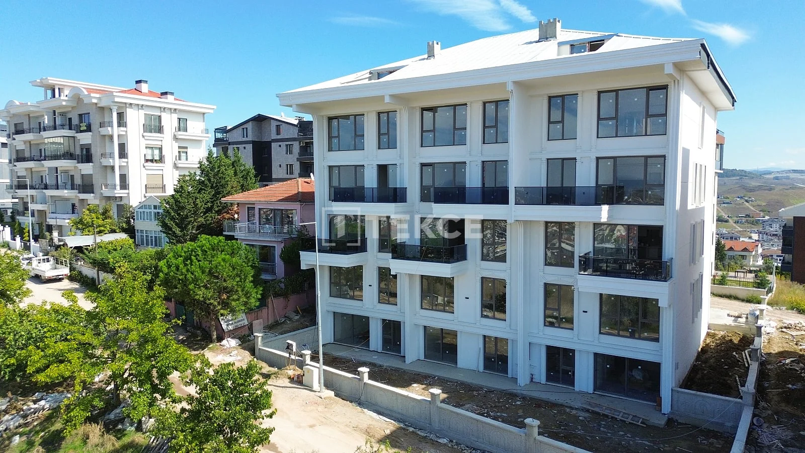 1-Bedroom Apartment with Sea View in Çiftlikköy, Yalova, photo 3
