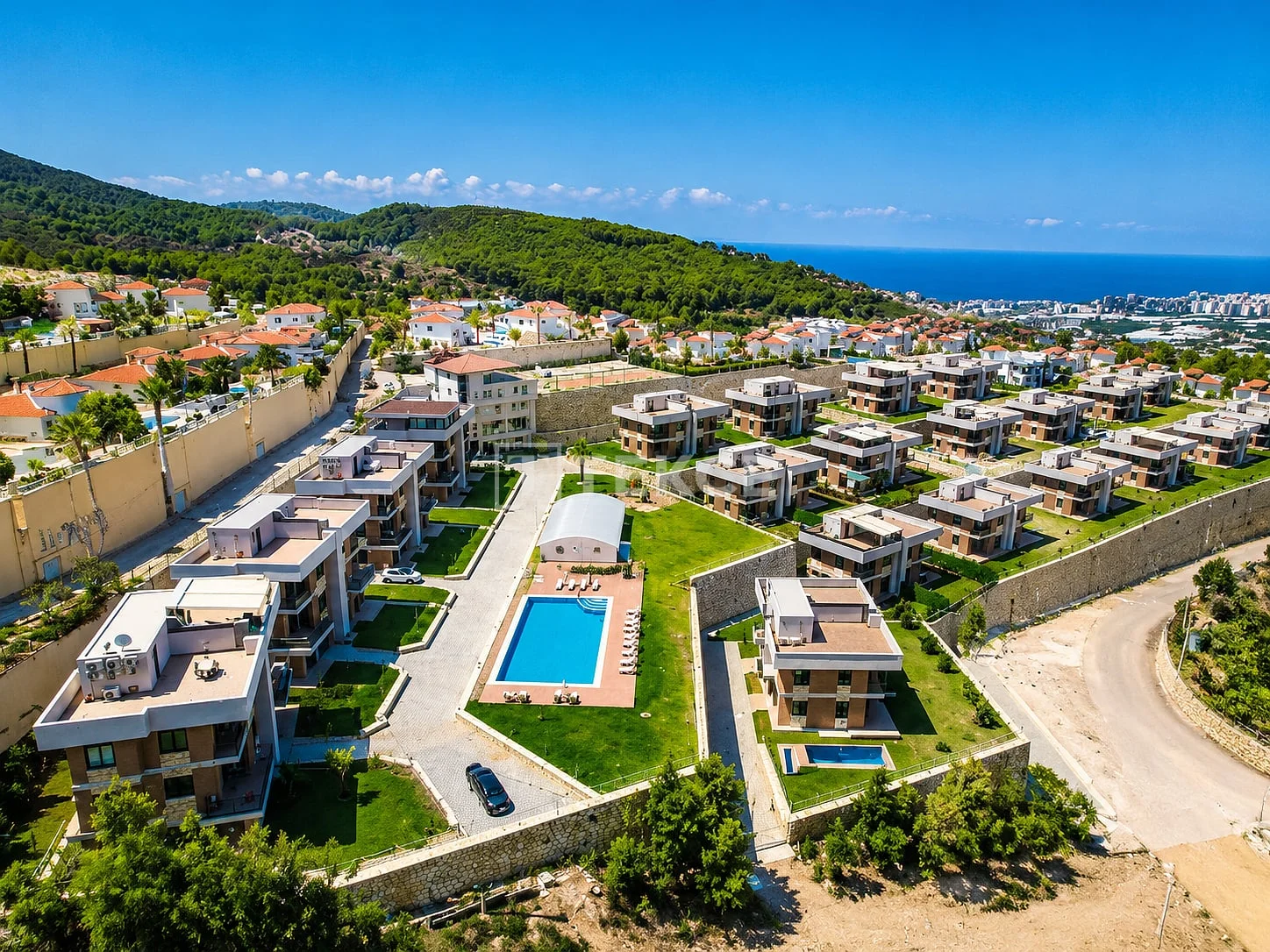 4-Bedroom Furnished Villa with Private Pool in Kargicak, Alanya, photo 4