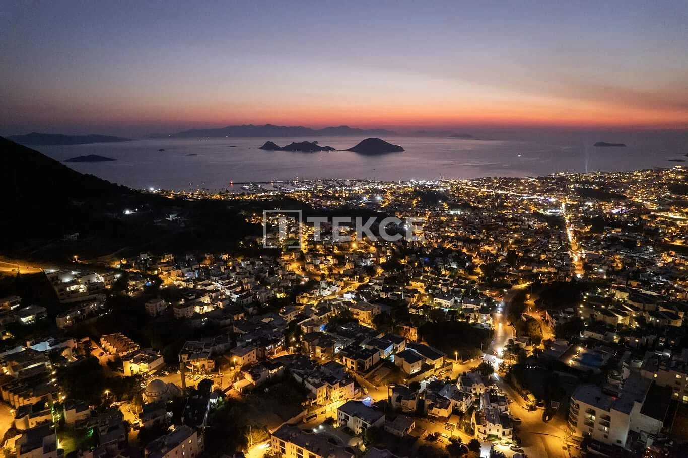 2-Bedroom Apartment with Sea View in Bodrum, photo 3