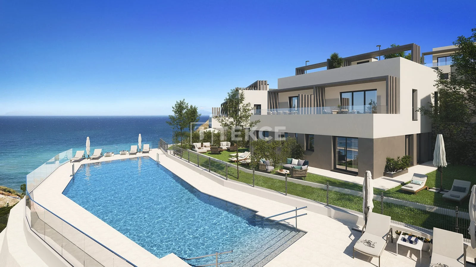 4-Bedroom Villa with Sea View in Velez-Malaga